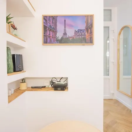 Studio_ Champs-elysees Apartment *